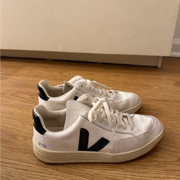 Veja Shoes - Veja White Sneakers with Black Detailing